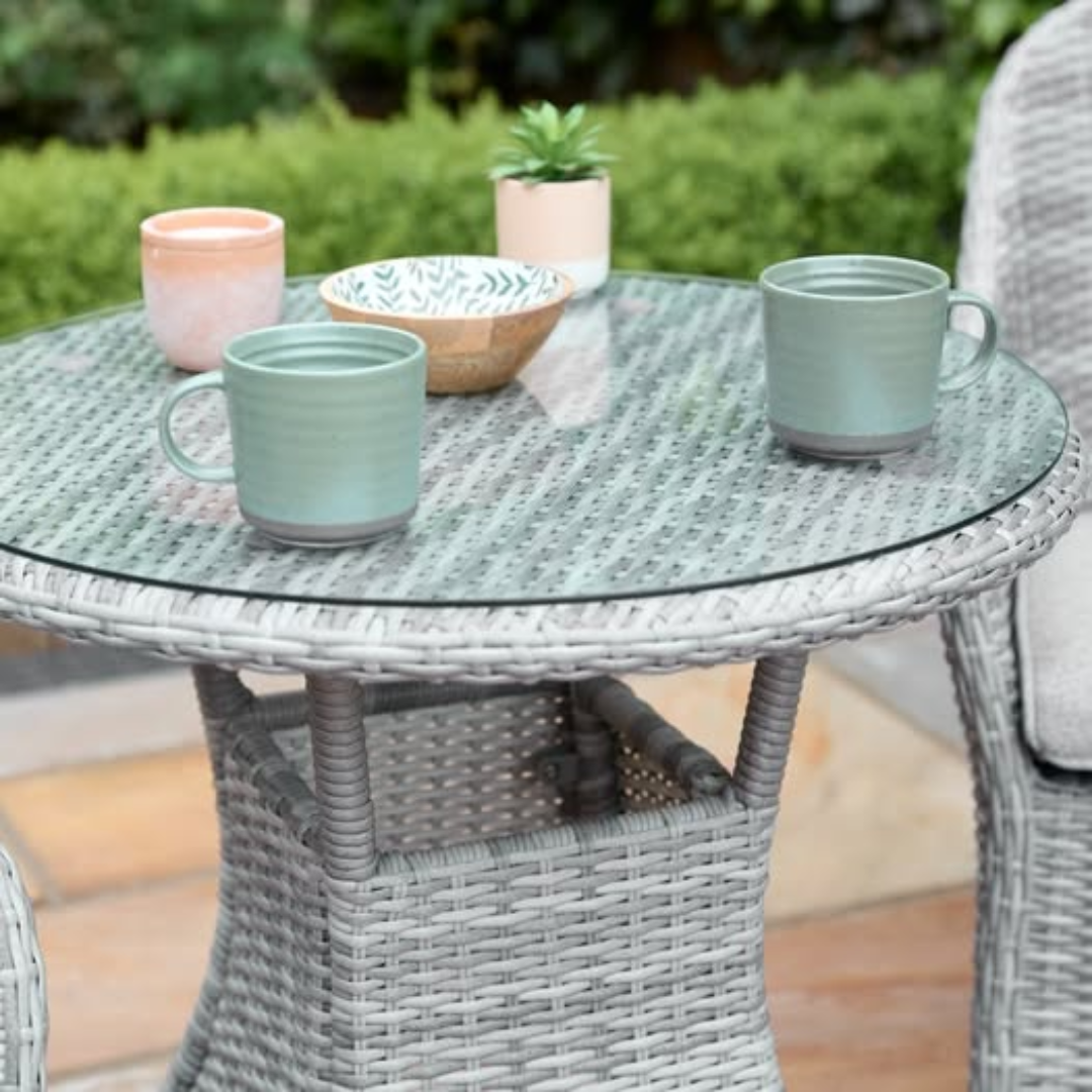 Hugo 740 Round Outdoor Table
