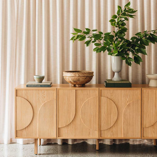 "Choosing the Perfect Furniture for Your Home: A Guide to Selecting Dining and Lounge Furniture"