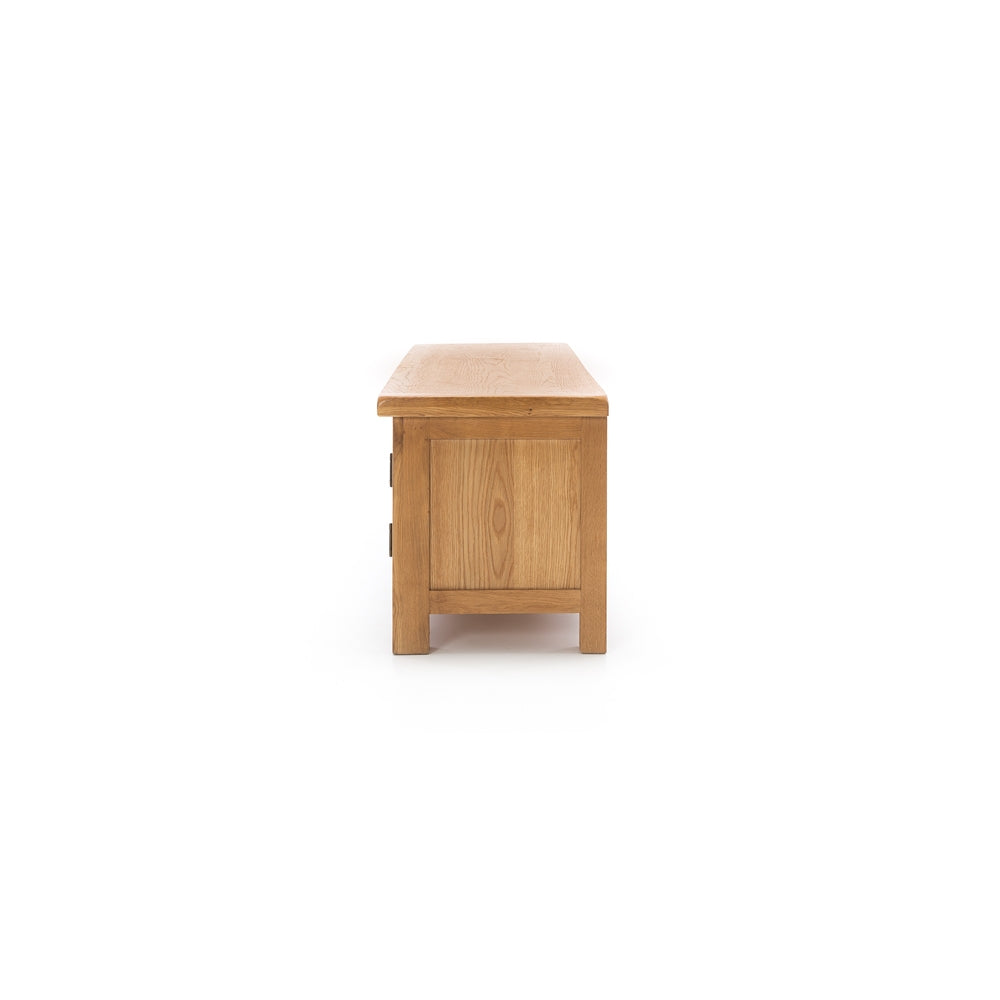 Salisbury Entertainment Unit 1800 end On 
