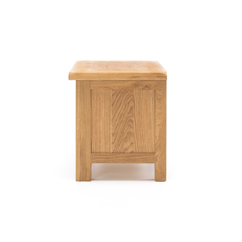 Salisbury Entertainment Unit 900 end On